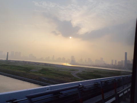 ゆりかもめから撮った